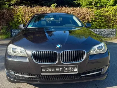 Gebraucht BMW 528 Sport Line 258 PS (189 kW) 2010 Grau Limousine