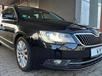 Gebraucht Skoda Superb Exclusive 140 PS (102 kW) 2013 Schwarz Kombi