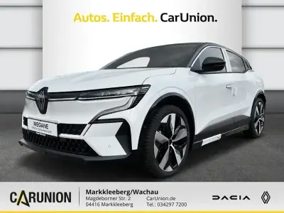 Używany Renault Megane E-Tech Techno 160 kW (218 KM) 2024 Biały Sedan/Limuzyna