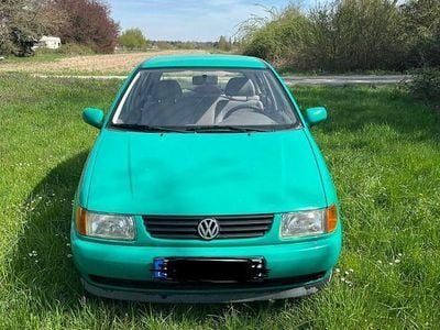 Second-hand VW Polo 45 CP (33 kW) 1996 Verde Berlinǎ
