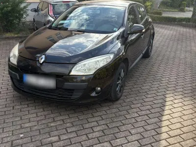 Gebraucht Renault Mégane Dynamique 106 PS (77 kW) 2009 Schwarz Limousine
