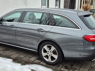 Grau Gebraucht 2017 Mercedes E220 Avantgarde Kombi | 19.650 € (Guter Preis)