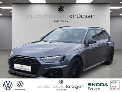 Gebraucht Audi RS4 Advanced 450 PS (330 kW) 2022 Daytonagrau perleffekt Kombi