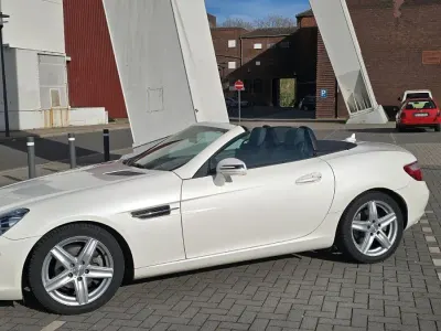Second-hand Mercedes SLK200