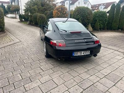 Porsche 911 Carrera 4