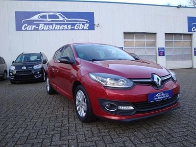 Gebraucht Renault Mégane LIMITED 116 PS (85 kW) 2015 Rot Limousine