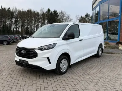 Gebraucht Ford 300 136 PS (100 kW) 2024 Weiß Van / Kleinbus