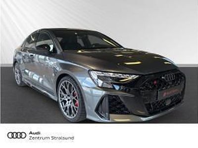 Gebraucht Audi RS3 Sport 400 PS (294 kW) 2026 Grau (daytonagrau perleffekt) Limousine