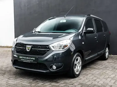 Gebraucht Dacia Lodgy Comfort 102 PS (75 kW) 2019 Grau Van / Kleinbus