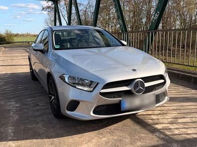 Second-hand Mercedes A180 Style 136 CP (100 kW) 2020 Argintiu Berlinǎ