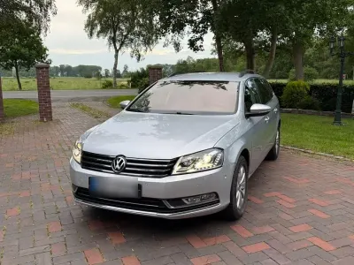 Gebraucht VW Passat Business 140 PS (102 kW) 2012 Silber Kombi