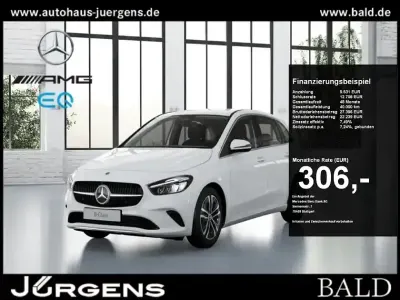 Gebraucht Mercedes B200 Progressive 163 PS (119 kW) 2025 Unilack polarweiss Van / Kleinbus