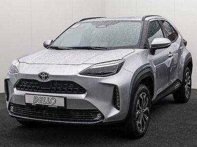 Neu Toyota Yaris Cross 130 PS (95 kW) 2025 Silber SUV