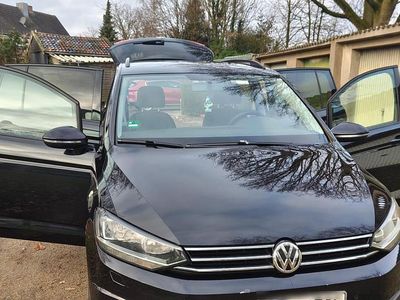 Gebraucht VW Touran 116 PS (85 kW) 2016 Schwarz Van / Kleinbus