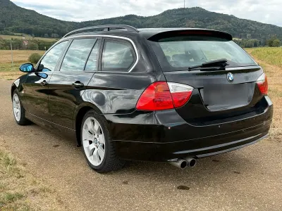 Gebraucht BMW 330 231 PS (169 kW) 2007 Schwarz Kombi
