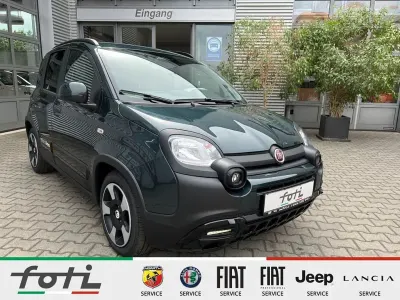 Neu Fiat Panda Cross 65 PS (47 kW) 2026 Grün Kleinwagen