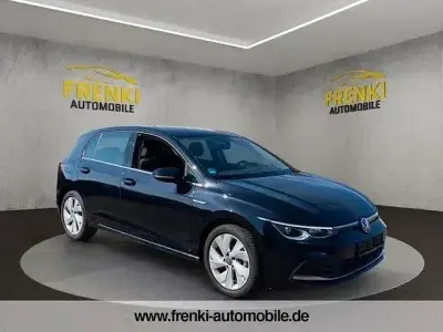 Gebraucht VW Golf VIII Style 150 PS (110 kW) 2022 Schwarz Limousine