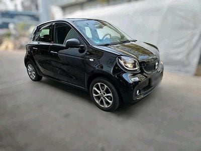 Gebraucht Smart ForFour 90 PS (66 kW) 2019 Schwarz Kleinwagen