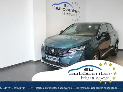 Gebraucht Peugeot 3008 Allure 136 PS (100 kW) 2024 Lackierung blau celebes/metallic klarlack SUV