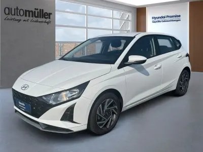 Gebraucht Hyundai i20 Trend 101 PS (74 kW) 2025 Weiß Kleinwagen