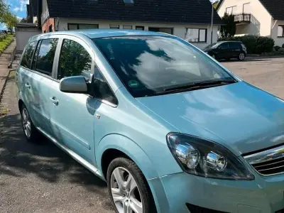 Brugt Opel Zafira 140 HK (102 kW) 2010 Blå MPV