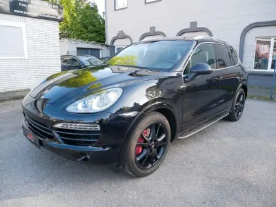 Gebraucht Porsche Cayenne 239 PS (175 kW) 2010 Tiefschwarzmetallic SUV