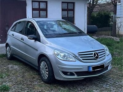Gebraucht Mercedes B170 116 PS (85 kW) 2005 Silber Van / Kleinbus