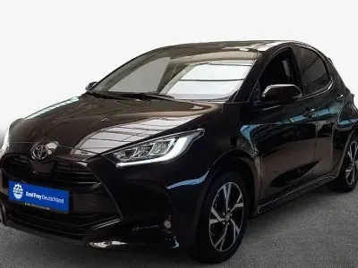 Gebraucht Toyota Yaris Hybrid Team 116 PS (85 kW) 2024 Schwarz Limousine