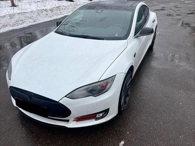 Gebraucht Tesla Model S 514 kW (700 PS) 2015 Weiß Kleinwagen
