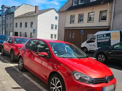 Gebraucht VW Golf VI 120 PS (88 kW) 2010 Rot Kleinwagen