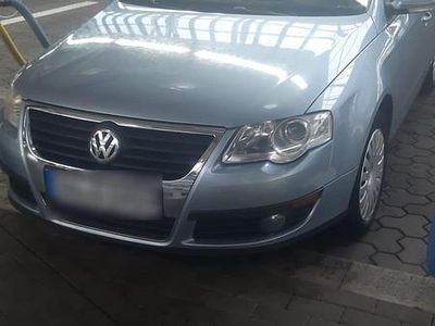 Gebraucht VW Passat 140 PS (102 kW) 2009 Blau Kombi