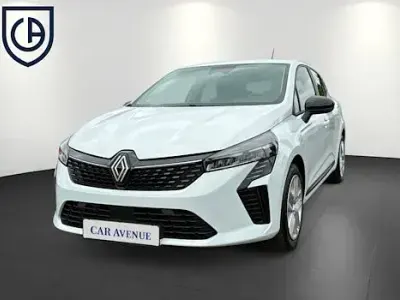 Używany Renault Clio V Evolution 67 KM (49 kW) 2025 Biały Sedan/Limuzyna