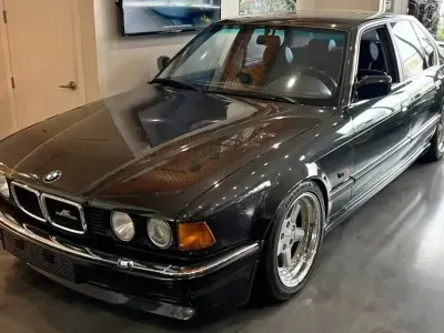 Gebraucht BMW 750 Performance 300 PS (220 kW) 1989 Schwarz Limousine