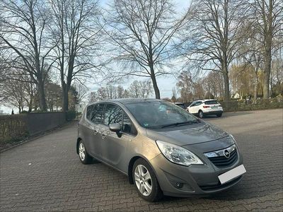 Second-hand Opel Meriva 100 CP (73 kW) 2010 Galben Monovolum