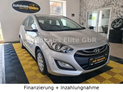 Usado Hyundai i30 Classic 99 CV (72 kW) 2014 Plateado Familiar