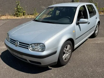 Gebraucht VW Golf IV 105 PS (77 kW) 2000 Silber Kleinwagen
