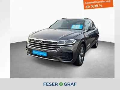 Gebraucht VW Touareg R-line 231 PS (169 kW) 2023 Siliziumgrau metallic SUV