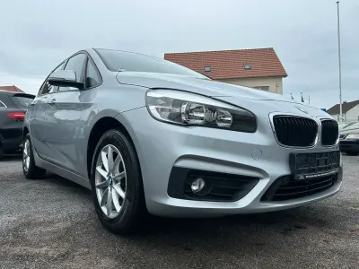 Gebraucht BMW 218 Active Tourer Sport Line 150 PS (110 kW) 2015 Silber Van / Kleinbus
