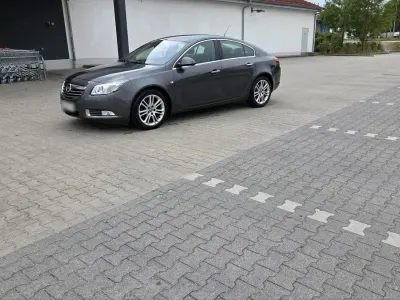 Gebraucht Opel Insignia 163 PS (119 kW) 2011 Grau Limousine