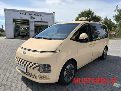 Gebraucht Hyundai Staria Prime 177 PS (130 kW) 2024 Dynamic yellow Van / Kleinbus