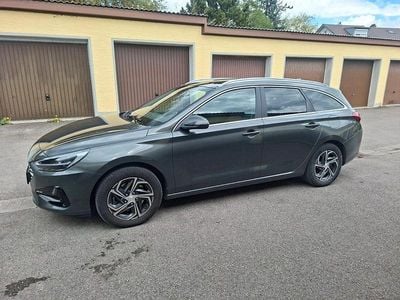 Usata Hyundai i30 110 CV (80 kW) 2023 Grigio Station wagon