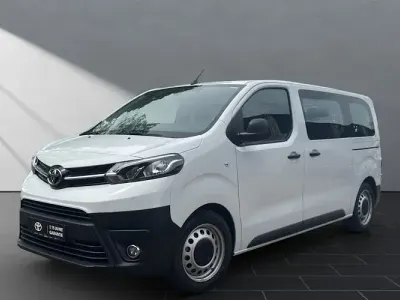Second-hand Toyota Proace Verso Comfort 144 CP (105 kW) 2024 Alb Break