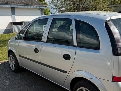 Usata Opel Meriva 100 CV (73 kW) 2005 Argento Monovolume