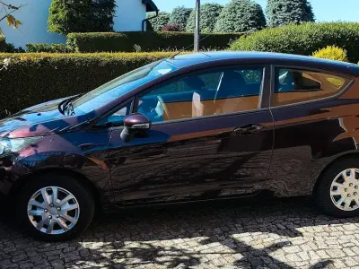 Gebraucht Ford Fiesta 82 PS (60 kW) 2009 Rot Kleinwagen