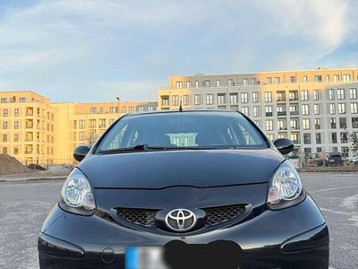 Gebraucht Toyota Aygo 68 PS (50 kW) 2006 Schwarz Kleinwagen