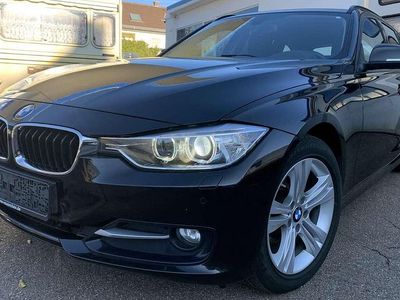 Gebraucht BMW 318 Sport Line 143 PS (105 kW) 2014 Saphireschwarz Kombi