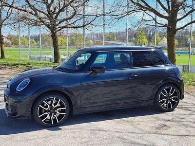 Usado Mini John Cooper Works 156 HP (114 kW) 2025 Cinzento Citadino