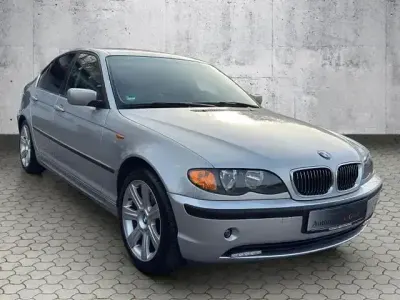 Gebraucht BMW 320 170 PS (125 kW) 2003 Silber Limousine