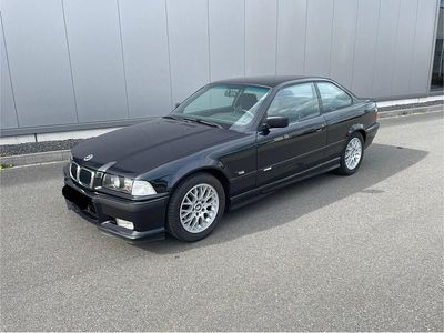 Second-hand BMW 318 M Sport 140 CP (102 kW) 1995 Negru Coupe