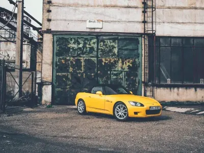 Begagnad Honda S 2000 LS 241 HK (177 kW) 2001 Gul Cab